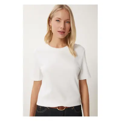 Happiness İstanbul Women's White Cotton Basic Knitted T-Shirt