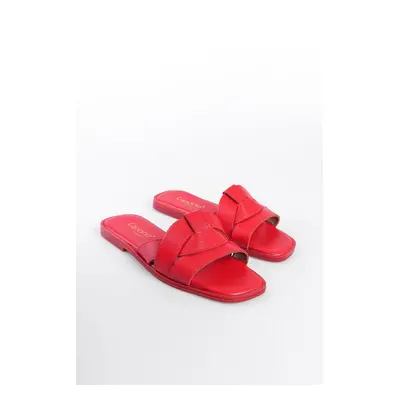 Capone Outfitters Zaren Women's Slippers