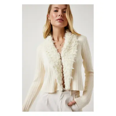 Happiness İstanbul Women's Cream Fur Collar Soft Textured Knitwear Cardigan