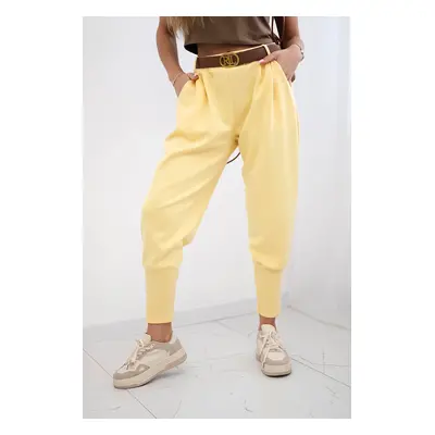 Kesi Włoski Pants with belt and pockets buttery-fabric yellow