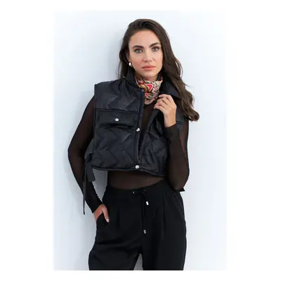 Cool & Sexy Women's Black Crop Vest IS808