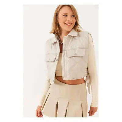 Bianco Lucci Women's Quilted Crop Vest