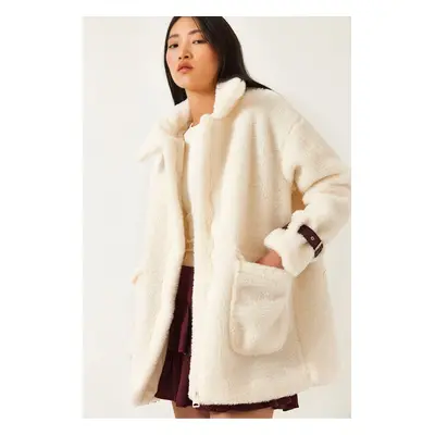 Bianco Lucci Women's Sleeves Belt Detailed Lined Plush Coat