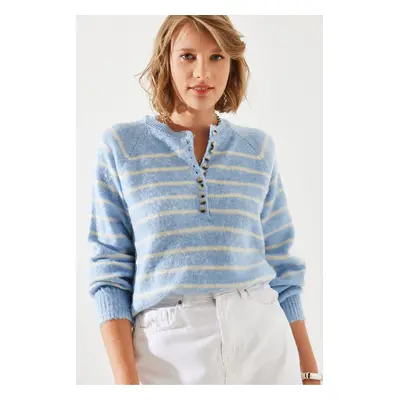 Bianco Lucci Women's Charmed Striped Button Knitwear Sweater