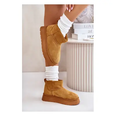 Low women's snow boots on a platform insulated with Camel Saldren fur