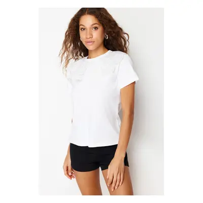 Trendyol White Accessory Collar Detailed Regular Knitted T-Shirt