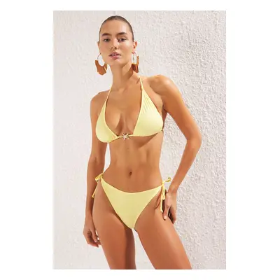 Trendyol Yellow Triangle Premium Star Accessory Regular Bikini Set