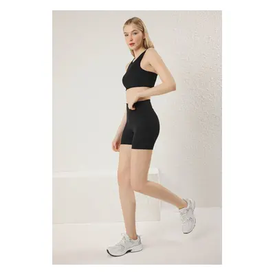 Trendyol Black Ribbed Reflective Print Detailed Knitted Sportswear Shorts/Short Tights