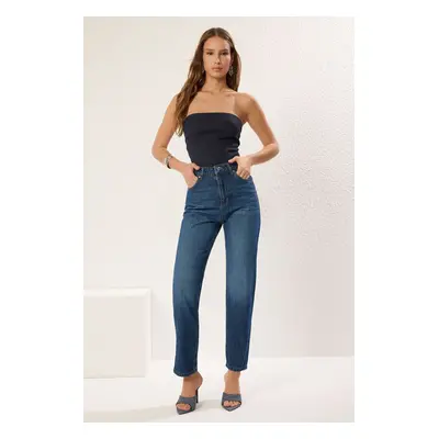 Trendyol Dark Blue High Waist Straight Jeans