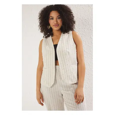 Trendyol Curve Beige Linen Pearl Striped Weaving Plus Size Vest