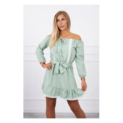 Shoulder dress and lace light green