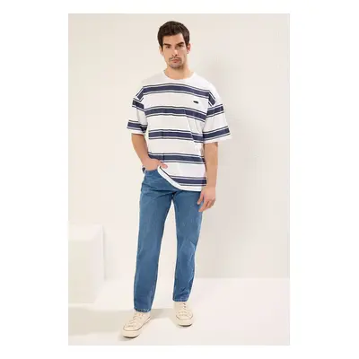 Trendyol White Oversize/Wide Cut Striped Thick 100% Cotton T-Shirt