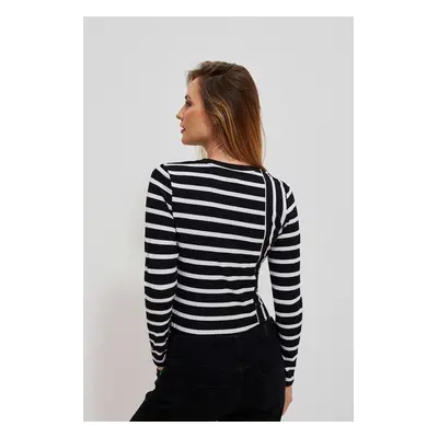 Fitted striped blouse