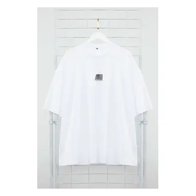 Trendyol Plus Size White Oversize/Wide-Fit 100% Cotton Text Printed T-Shirt