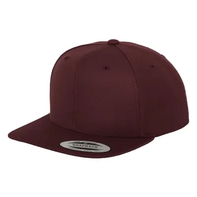 Classic maroon-colored Snapback