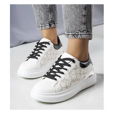 D/CEO White trainers Justar