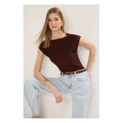 Trendyol Brown Stand Collar Knitted Thin Blouse