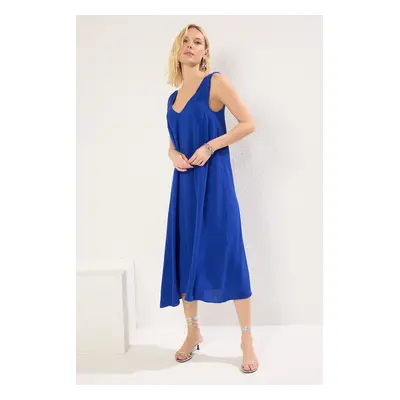 Trendyol Saks Relaxed Cut V Neck Midi Woven Dress