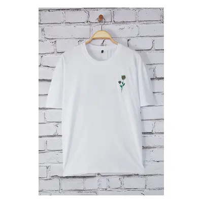 Trendyol White Oversize/Wide Cut Floral Embroidered 100% Cotton T-Shirt