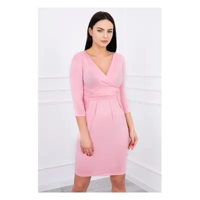 Dress fitted with a cut-out under the bust powder pink