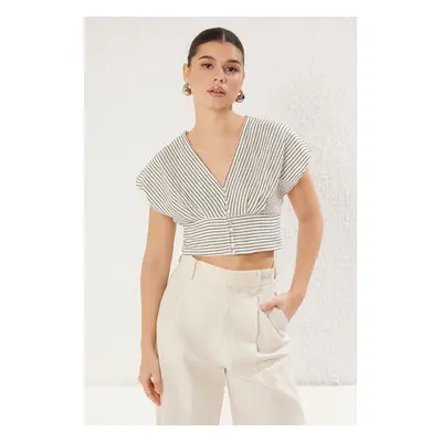 Trendyol White Linen Look Short Sleeve Crop Length Woven Shirt