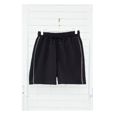 Trendyol Black Regular/Normal Cut More Sustainable Contrast Stitch Detailed 100% Cotton Shorts