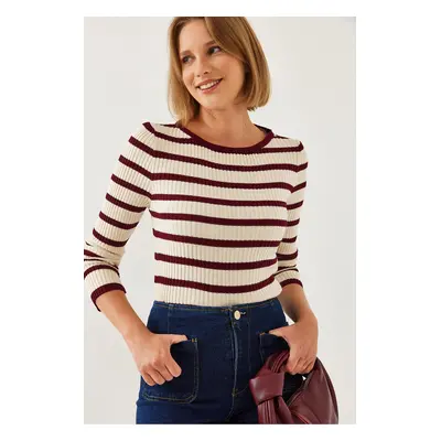 Bianco Lucci Women's Striped Sweater