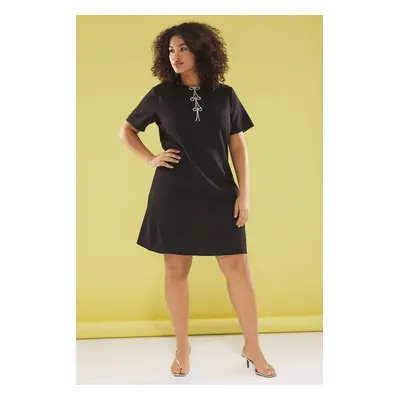 Trendyol Curve Black Stone Bow Accessory Short Sleeve Mini Woven Plus Size Dress