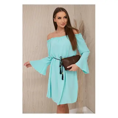 Dress with a mint drawstring at the waist