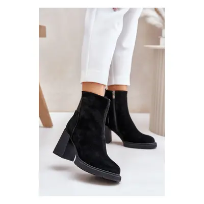 Suede ankle boots on heel insulated with D&A black