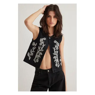 Trendyol Black Embroidered Denim Vest