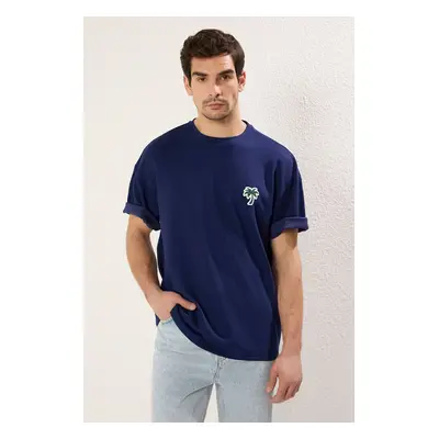 Trendyol Navy Blue Unisex Oversize/Wide Cut Palm Patched Interlock T-Shirt