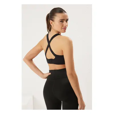 Trendyol Black Soft Brushed Fabric Supported/Shaping Back Knitted Sports Bra with Hook Detail