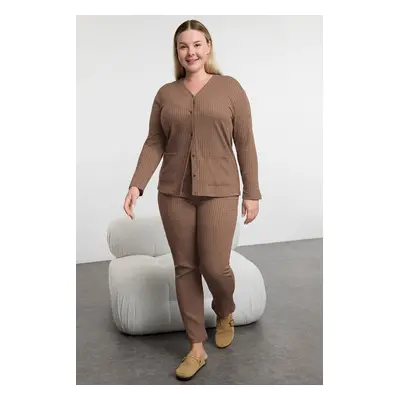 Trendyol Curve Mink V-Neck Buttoned Knitted Pajama Set