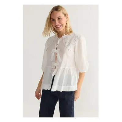 Trendyol White Front Tie and Lace Detail on the Collar Woven Shirt