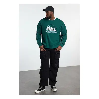 Trendyol Emerald Green Plus Size Oversize/Wide Cut Embroidered Sweatshirt