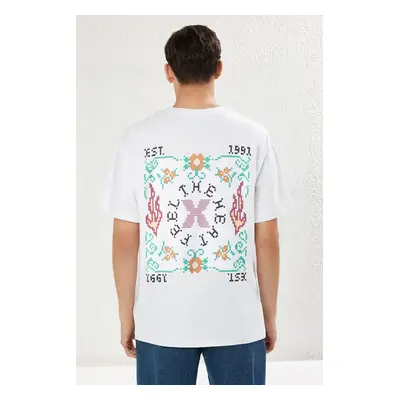 Trendyol White Oversize/Wide Cut Printed 100% Cotton T-Shirt