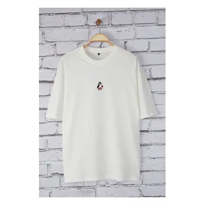 Trendyol Ecru Oversize/Wide Cut Penguin Embroidered 100% Cotton T-Shirt