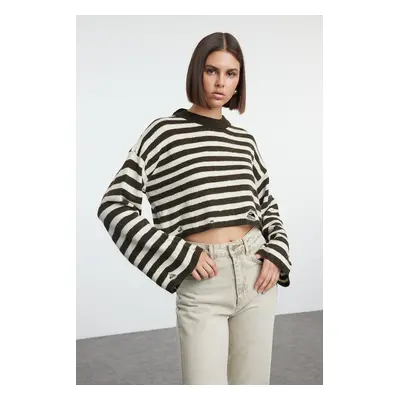 Trendyol Khaki Soft Texture Crew Neck Crop Knitwear Sweater