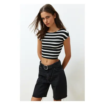 Trendyol Black Striped Crew Neck Moon Sleeve Fitted/Fits Crop Knit Blouse