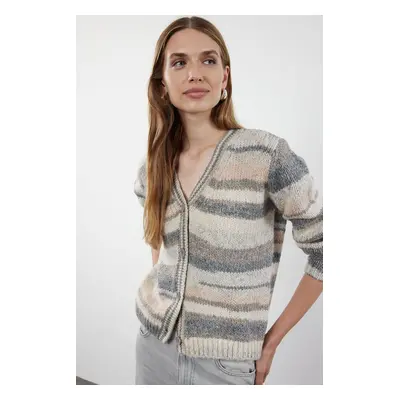 Trendyol Gray Soft Texture Color Block Knit Cardigan