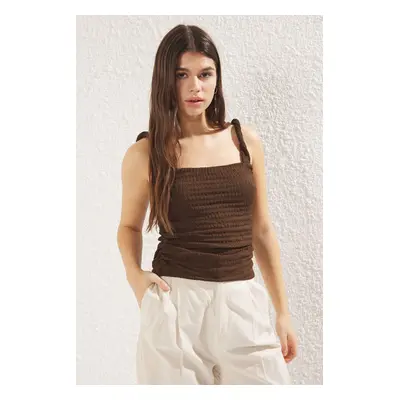 Trendyol Brown Textured Fitted/Body-Smooth Twisted Sleeve Detail Knitted Blouse