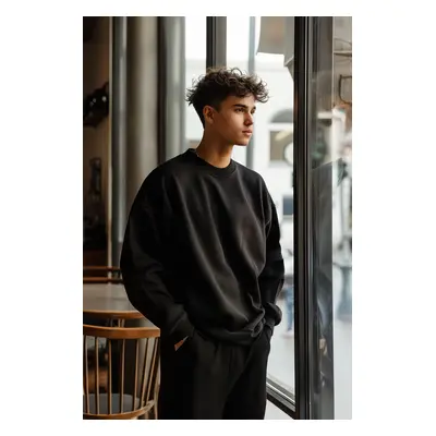 Trendyol Black Oversize/Wide Cut Cotton Basic Thick Sweatshirt with Polar Fleece Inside