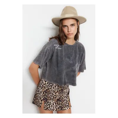 Trendyol Anthracite 100% Cotton Faded Effect Printed Relaxed Crop Crew Neck Knitted T-Shirt