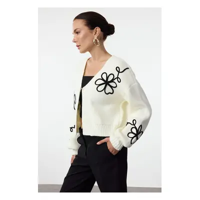 Trendyol Ecru Embroidery Detailed V Neck Knitwear Cardigan