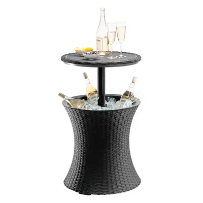 Cool bar rattan