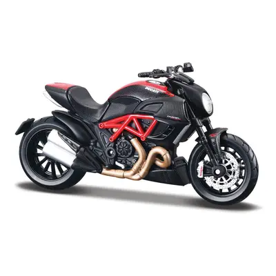 MAISTO – Motorkerékpár, Ducati Diavel Carbon, 1:18