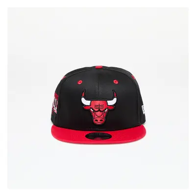 Baseball sapka New Era Chicago Bulls Team Colour Black 9FIFTY Snapback Cap Black/ Front Door Red