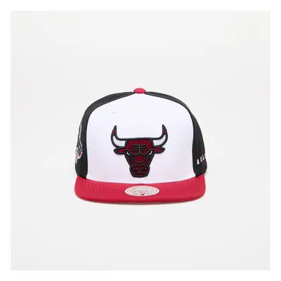 Baseball sapka Mitchell & Ness NBA Core I Snapback Chicago Bulls White/ Red