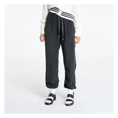 Nadrágok adidas Jogger Carbon